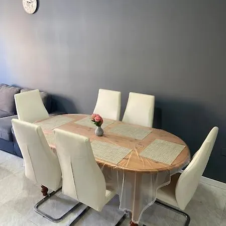 Paradise Homes 17 Apartment