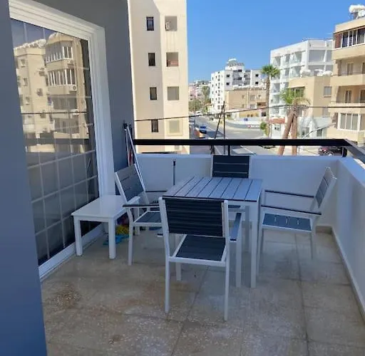 Paradise Homes 17 Apartment